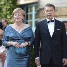 Debatte um Kleid von Bundeskanzlerin Merkel