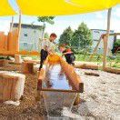 Hard hat neuen Spielplatz