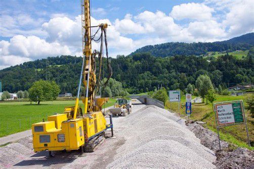 Fahrbahnsarnierung vor dem Achraintunnel.  VN/Hartinger