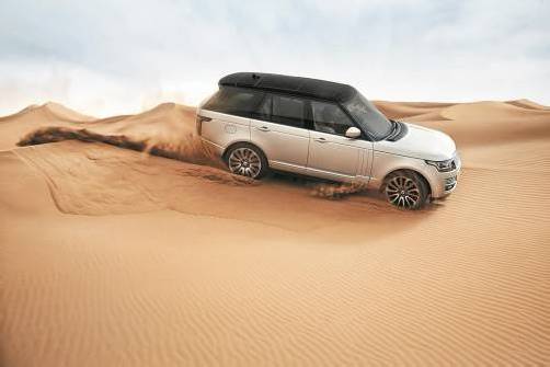 Abgespeckt: 2013 kommt der neue Range Rover mit Alu-Karosserie. Leichtbau hilft dem Luxus-SUV beim Spritsparen. Foto: werk