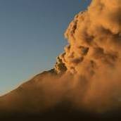 Evakuierungen nach Vulkanausbruch in Ecuador