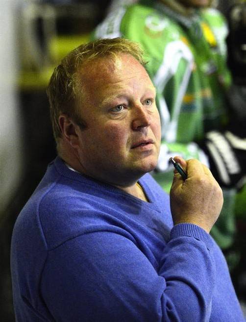 Bregenzerwald-Coach Henrik Alfredsson hat viel Arbeit vor sich.