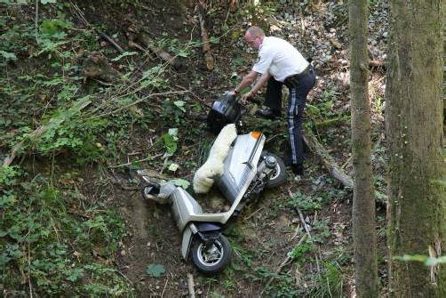 Der 60-jährige Deutsche kam auf der Pfänderstraße in Lochau von der Fahrbahn ab. Foto: Vol.at/Vonbank