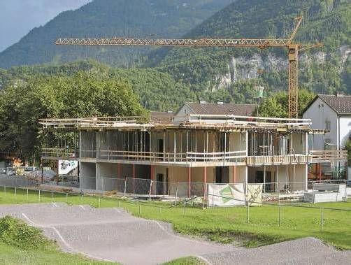 Der neue Susi-Weigel-Kindergarten im Kreuz in Bludenz wächst planmäßig in die Höhe. Foto: nas
