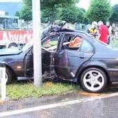 Vier Verletzte bei schwerem Verkehrsunfall