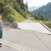 Brücke wurde bei Unwetter weggerissen