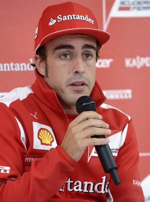 Fernando Alonso sieht Ferrari leistungsmäßig nicht vorn. reu