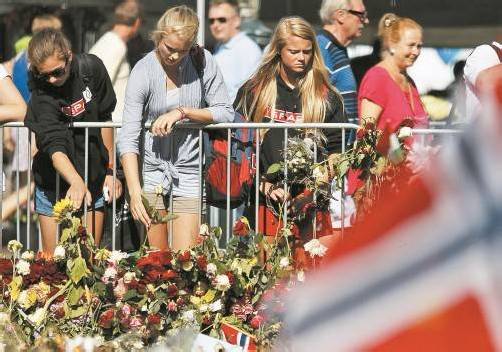 Ganz Norwegen trauerte: Anders Breivik hat 77 Menschenleben auf dem Gewissen. Foto: Reuters