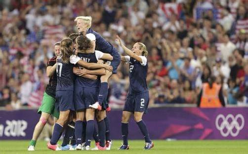 Gold! Megan Rapinoe (oben) und ihre US-Kolleginnen jubeln. Foto: AP