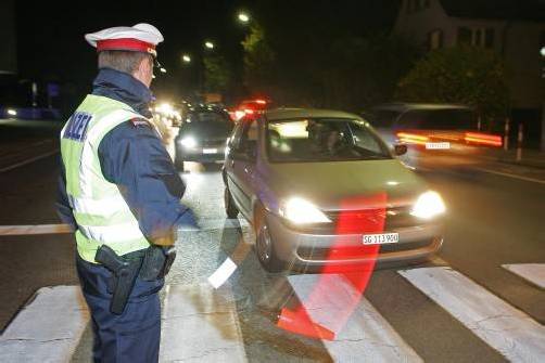 Knapp 500 Promillesünder mussten im ersten Halbjahr ihren Führerschein an Ort und Stelle abgeben.