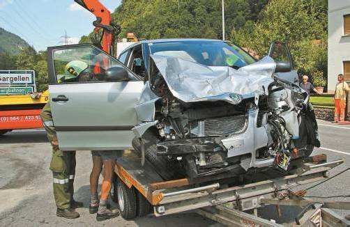 Kollision im Montafon: Drei Fahrzeuge waren in einen Unfall auf der Silvrettastraße verwickelt.