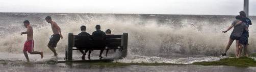Mit Windböen und heftigen Regenfällen ist Hurrikan „Isaac“ an der Golfküste der USA auf Land geschlagen.