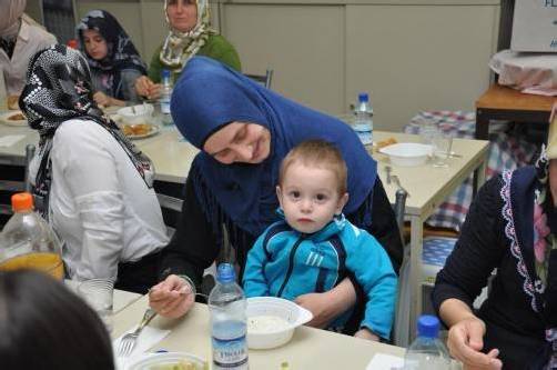 Ramadan: Am Abend wird das Fasten beendet. Foto: A. Fritz