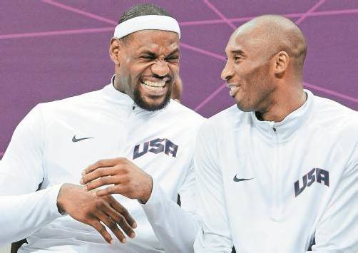 So macht Basketball Spaß: Lebron James (USA) und Kobe Bryant. Foto: apa