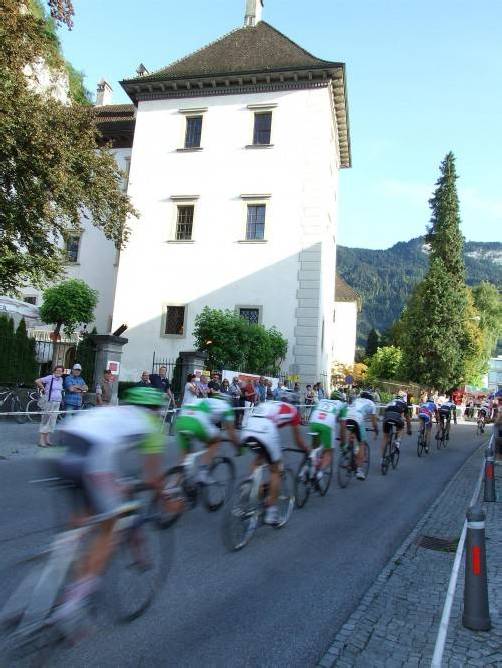 Spannende Rad-an-Rad-Duelle bekommen die Zuschauer heute beim Radkriterium in Hohenems zu sehen. Foto: akp
