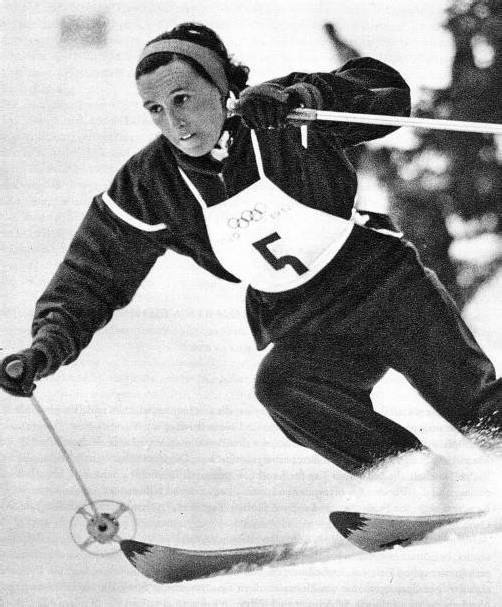 Trude Jochum-Beiser 1952 bei den Olympischen Winterspielen in Oslo auf der Fahrt zu Gold im Abfahrtslauf. Foto: privat