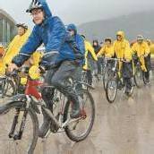 „Ehrensache“ für wetterfeste Radler