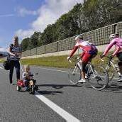 Fußgänger und Radfahrer blockierten Autobahn