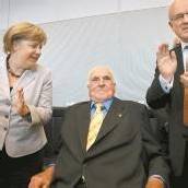 Kohl nach zehn Jahren wieder im Bundestag