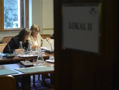 Auch bei der Krisensitzung konnte kein Kompromiss gefunden werden. Die Vorsitzende Gabriela Moser (r.) will jedenfalls nicht zurücktreten.
Foto: apa