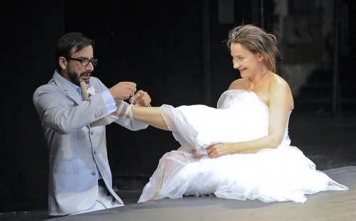 Fabian Krüger und Sylvie Rohrer in „Der Komet“. Foto: APA