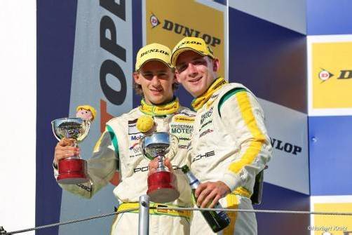 Intakte Titelchancen in der GT-Open-Serie: Marco Holzer (l.) und Teampartner Nick Tandy. Foto: porsche