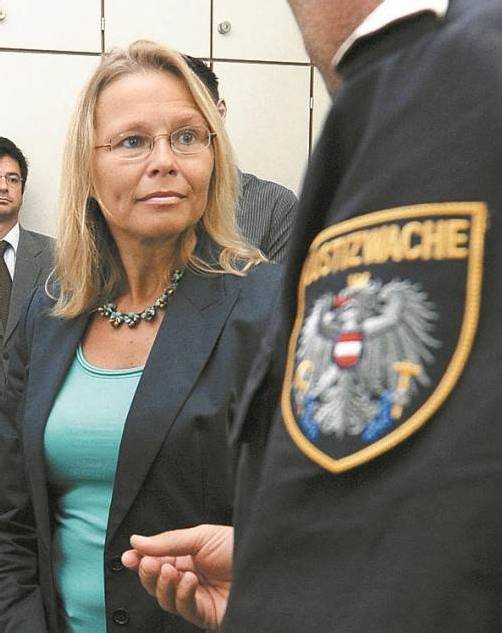 Justizministerin Beatrix Karl verteidigt die ... Foto: DAPD