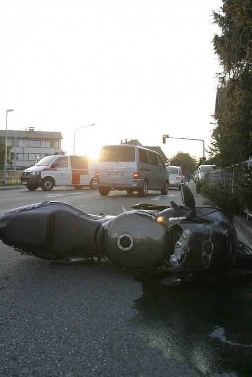 Lauterach: Motorradfahrer wurde schwer verletzt.