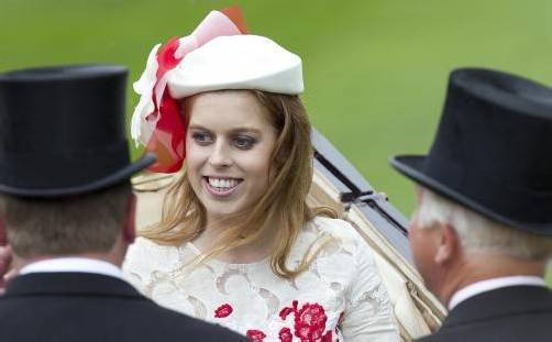 Queen-Enkelin Prinzessin Beatrice hat in der Vergangenheit mit ihren ausgefallenen Hutkreationen von sich reden gemacht. Foto: DAPD