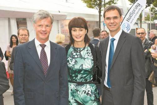 Unter den Gästen: Spitalsdirektor Gerald Fleisch (l.) und LH Markus Wallner mit Sonja.
