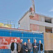Firstbaum beim Schulzentrum in Bürs aufgestellt