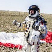Baumgartner wird Autor: „Leben im freien Fall“