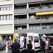 90-Jährige stürzt aus drittem Stock