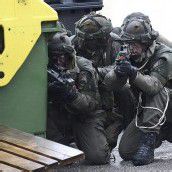 „Es fehlen sogar Helme“