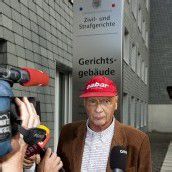 Niki Lauda als Zeuge in Vaduz