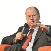 Steinbrück verteidigt Millionen-Honorare