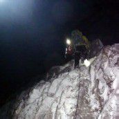 Leichtsinnige Bergsteiger vor dem Erfrieren gerettet