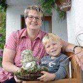 Jakob (4) und sein Schutzengel Wanderin rettet Bub aus Bergsee /B1