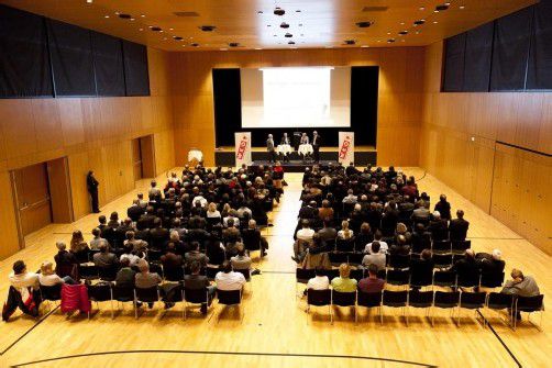 200 Besucher informierten sich in Altach. Foto: d. Mathis