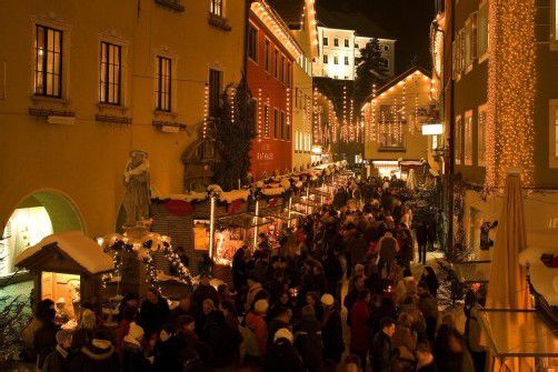 Auch die Alpenstadt Bludenz versprüht ab heute vorweihnachtliche Atmosphäre. Der Bludenzer Christkindlmarkt wird um 17 Uhr offiziell eröffnet. foto: bludenz tourismus