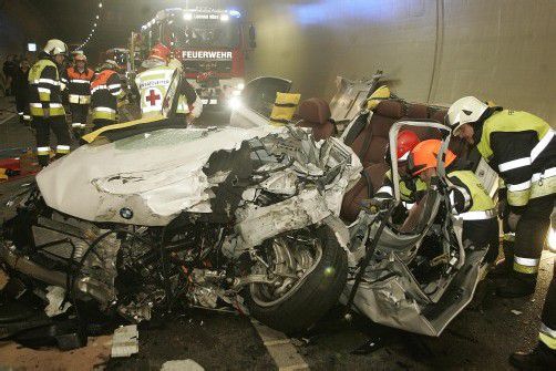 Das Auto des 42-jährigen Deutschen wurde beim Unfall komplett zerstört. Foto: vol.at/vlach