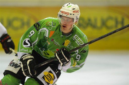 Der Schwede Pierre Nilsson-Grans verwandelte den entscheidenden Penalty zum 3:2-Erfolg des EHC Bregenzerwald gegen die VEU. Foto: VN/Lerch