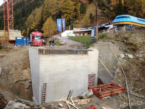 Die Tragödie ereignete sich auf dieser Baustelle. Foto: Zoom-tirol