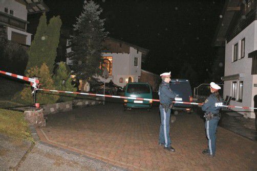 In diesem Haus in Hinterthiersee ereignete sich Montagabend eine schreckliche Bluttat, die drei Opfer forderte. Foto: zoom-tirol