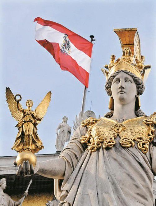 Pallas Athene, Göttin der Weisheit, vor dem Parlament. Foto: DAPD