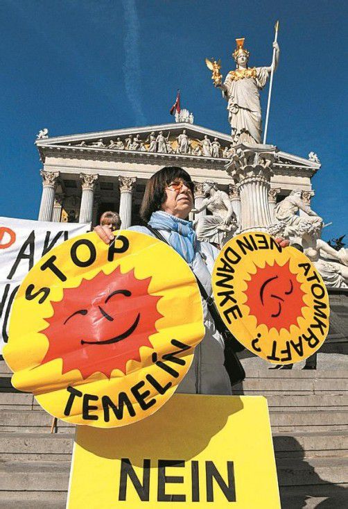 Protest gegen AKW Temelin vor dem Parlament. Archivfoto: APA