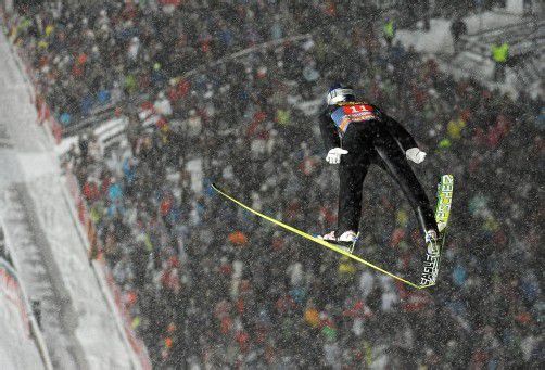 Auf der Schattenbergschanze in Oberstdorf startet am 29. Dezember die 61. Auflage der Vierschanzentournee. Foto: dpa