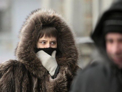 Beißende Kälte in Russland: Selbst die an Eiseskälte gewöhnten Russen stöhnen über einen Jahrhundert-Winter. Foto: EPA
