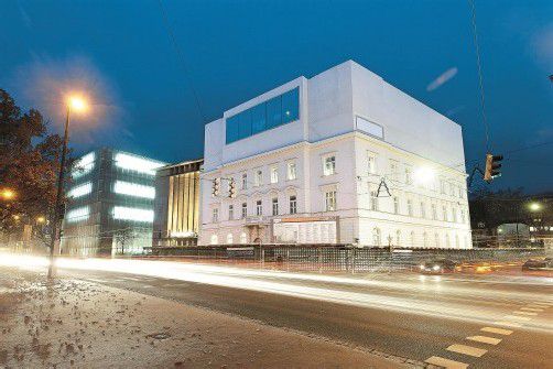 Im Landestheater, dem Bau zwischen Kunsthaus und Landesmuseum, ist die Kulturhäuser Betriebsgesellschaft nun auch Hausherr. Foto: VN
