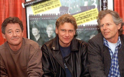 Ein Bild aus alten Tagen: Wolfgang Ambros, Rainhard Fendrich und Georg Danzer (v. l.) standen gemeinsam als „Austria 3“ auf der Bühne.
Fotos: APA; EPA